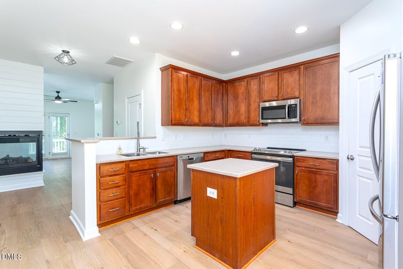 8719 Cypress Grove Rn, Raleigh, NC 27612