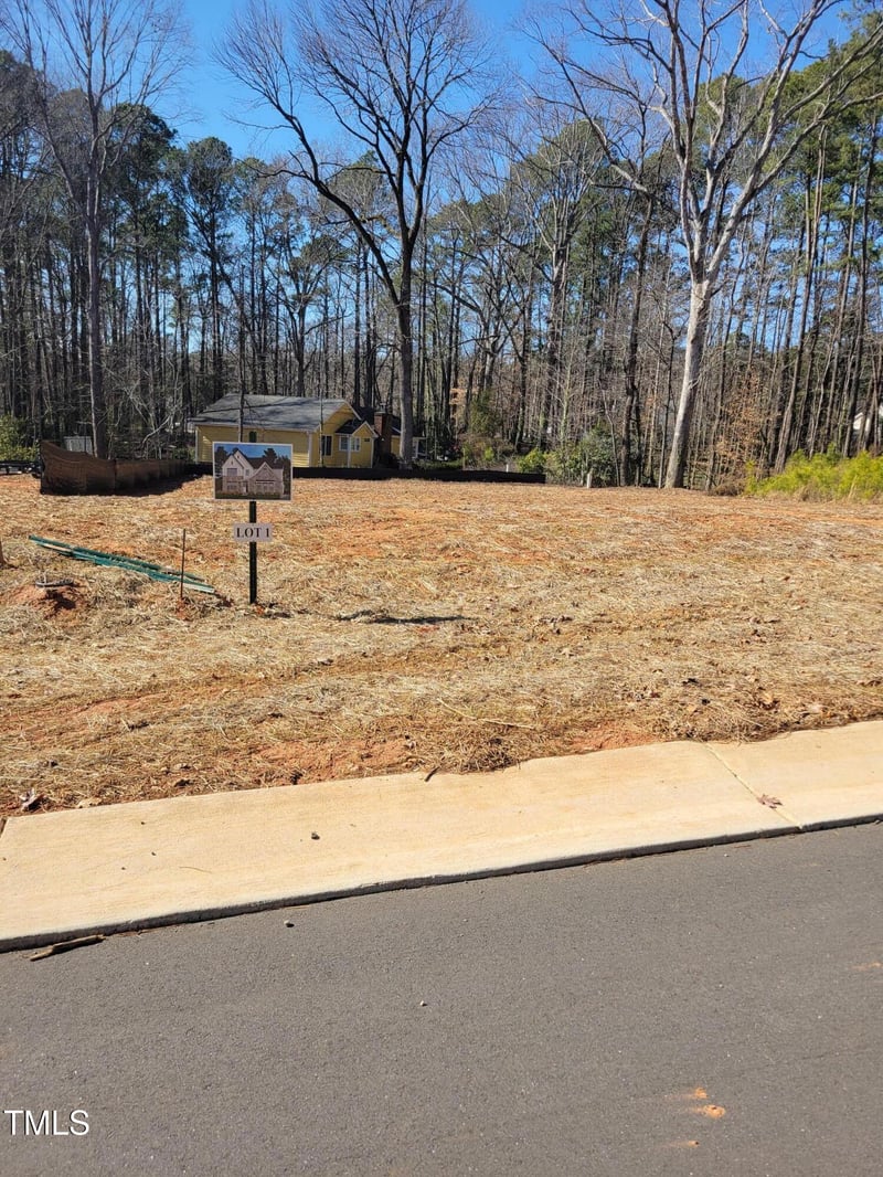 8721 Little Deer Ln, Raleigh, NC 27613