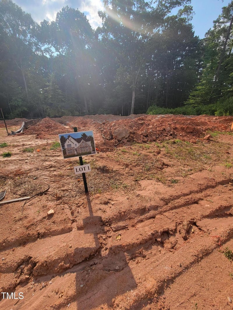 8721 Little Deer Ln, Raleigh, NC 27613