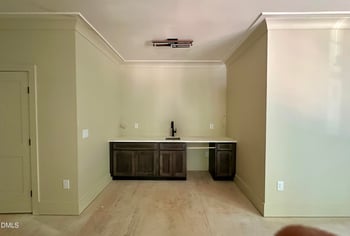 8721 Little Deer Ln, Raleigh, NC 27613