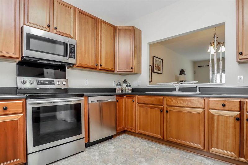 8723 Belford Valley Ln, Raleigh, NC 27615