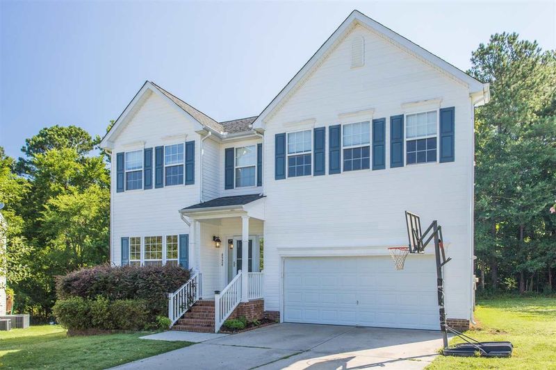 8724 Poteat Dr, Wake Forest, NC 27587