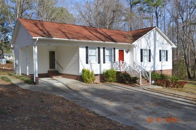 8728 Mangum Dr, Garner, NC 27529