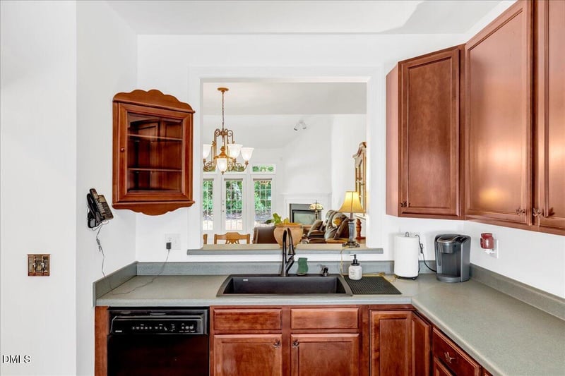 8730 Courage Ct, Raleigh, NC 27615