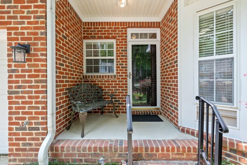 8735 Courage Ct, Raleigh, NC 27615