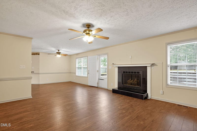 8736 Grouse Run Ln, Fayetteville, NC 28314