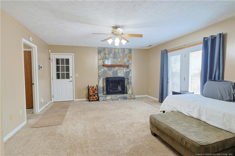 874 Santiato Dr, Fayetteville, NC 28314
