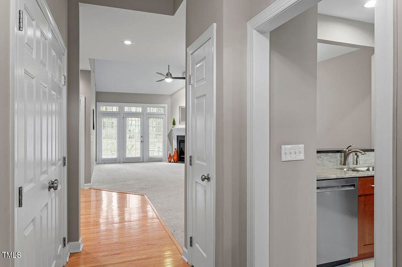 8742 Courage Ct, Raleigh, NC 27615