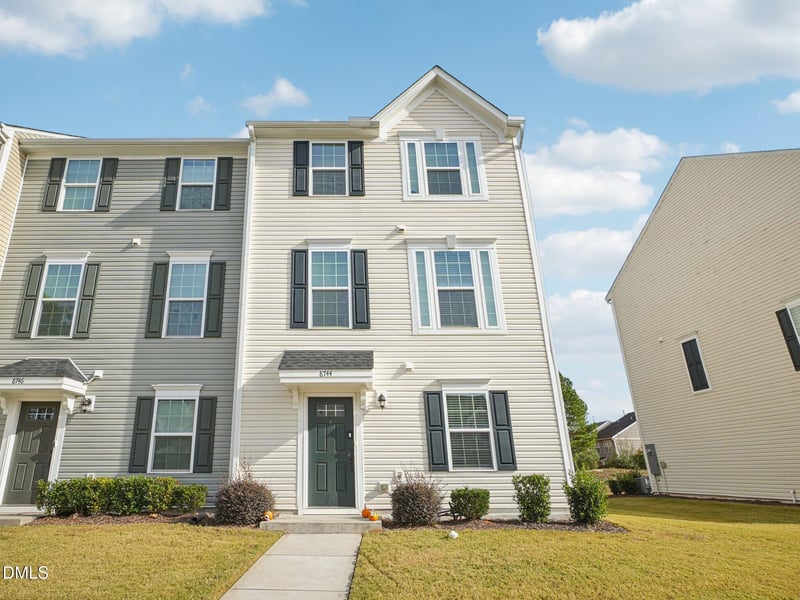 8744 Red Canyon Way, Raleigh, NC 27616