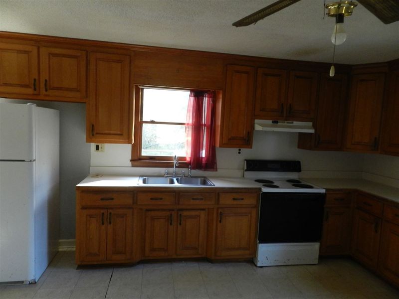 875 Alert Rd, Louisburg, NC 27549