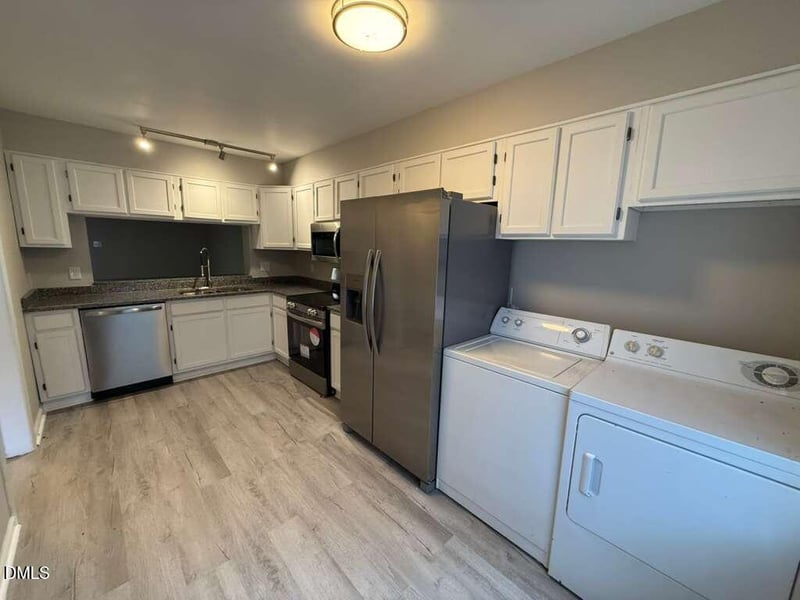 875 Martin Luther King Blvd #6, Chapel Hill, NC 27516