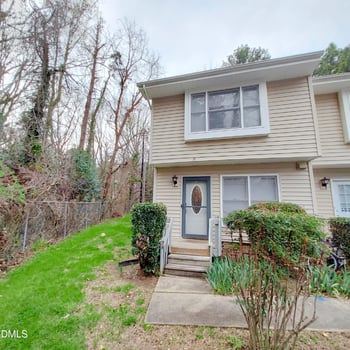 875 Martin Luther King Jr #Apt 15, Chapel Hill, NC 27514