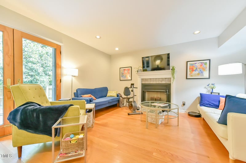 875 Martin Luther King Jr Blvd #7, Chapel Hill, NC 27514