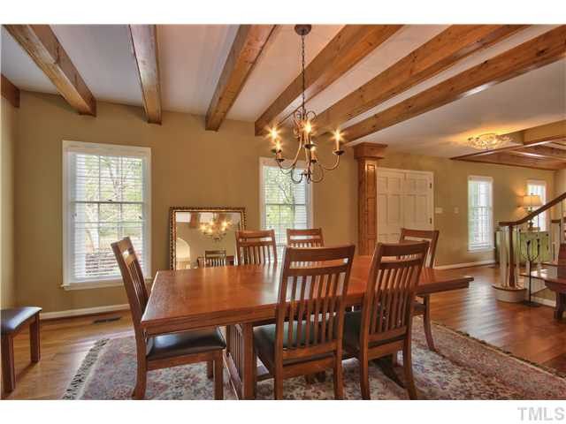 875 Weaver Dairy Rd, Chapel Hill, NC 27514