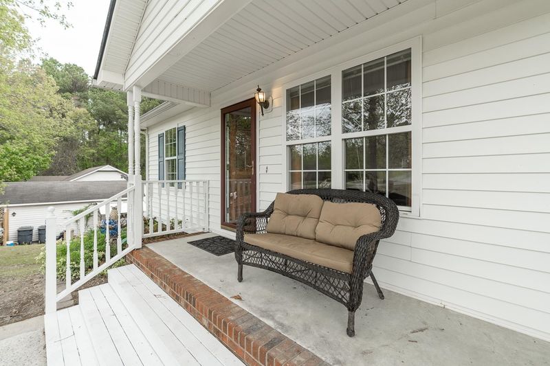 877 Allen Rd, Clayton, NC 27520