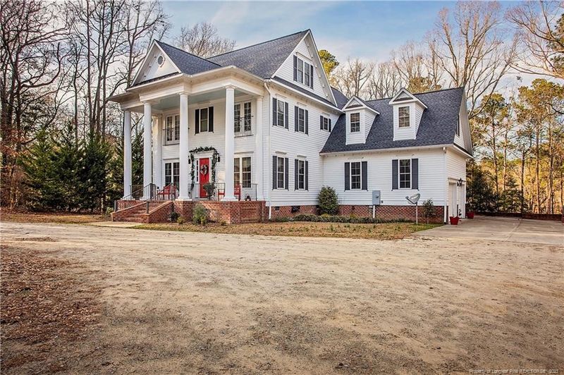 877 Juni Dr, Fayetteville, NC 28303