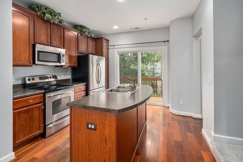 8792 Cypress Grove Rn, Raleigh, NC 27612