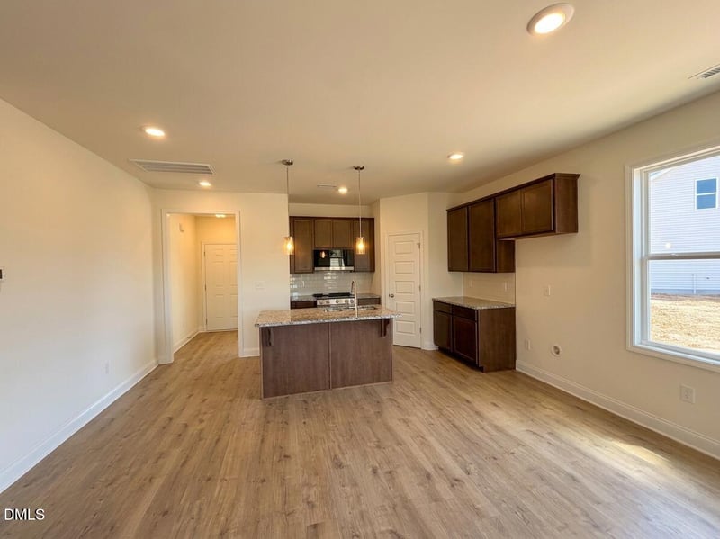 88 Coulter Ct, Selma, NC 27576