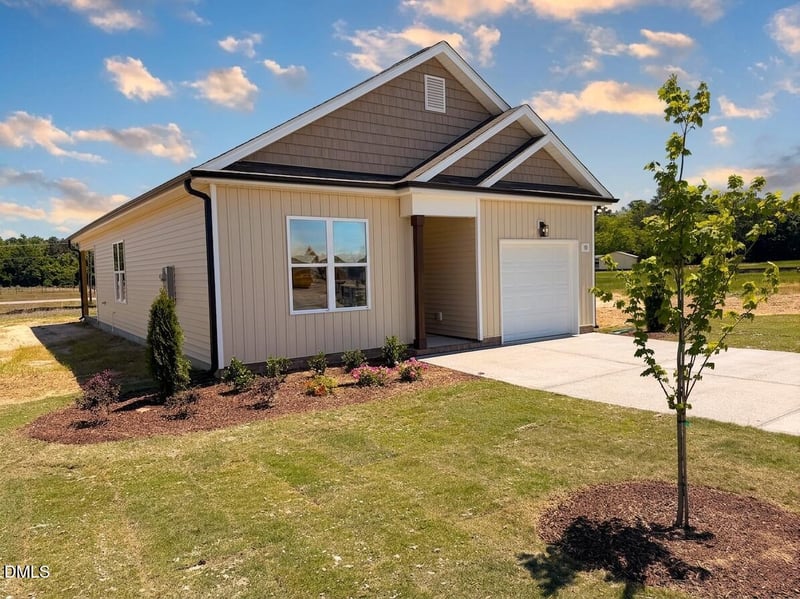 88 Coulter Ct, Selma, NC 27576
