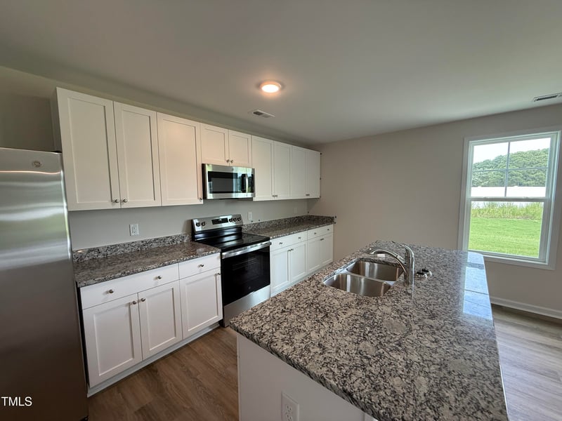 88 Emily Gardens Dr, Selma, NC 27576
