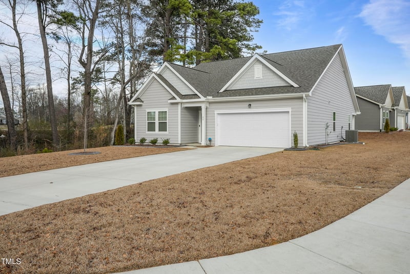 88 Molly Mac Ln, Angier, NC 27501