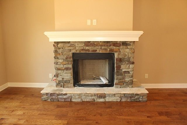 88 Scarlet Bell Dr, Youngsville, NC 27596