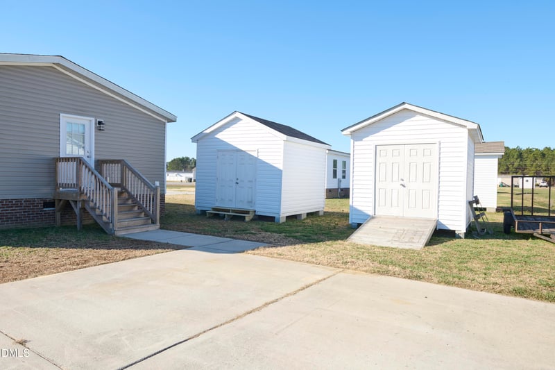 88 Stardust Ln, Selma, NC 27576