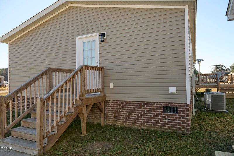 88 Stardust Ln, Selma, NC 27576