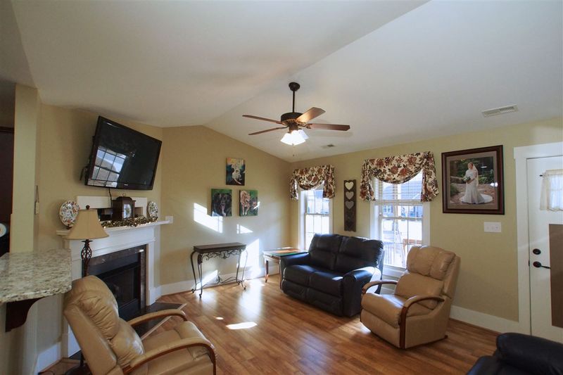 88 Westchase Dr, Clayton, NC 27527