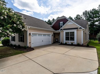 88 White Pine Dr, Clayton, NC 27527