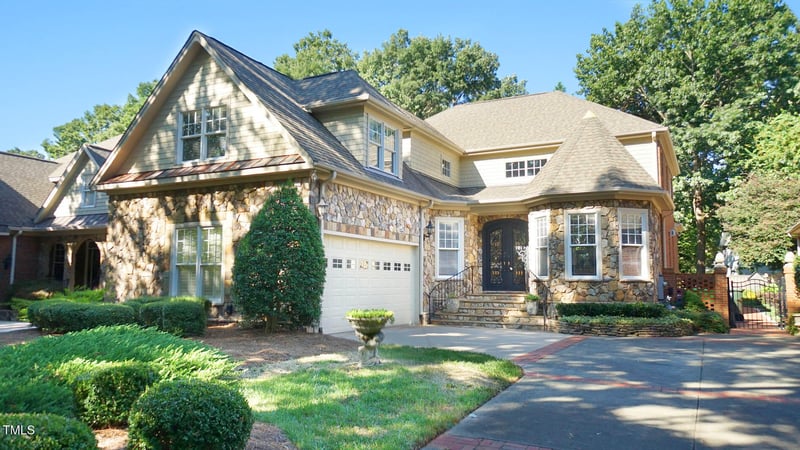 8801 Barleymoor Dr, Raleigh, NC 27615