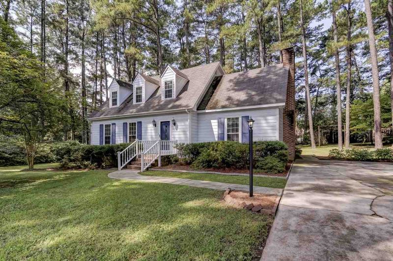 8801 Boars Head Ct, Raleigh, NC 27613