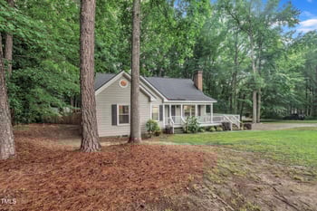 8801 Valley Hill Ct, Apex, NC 27539