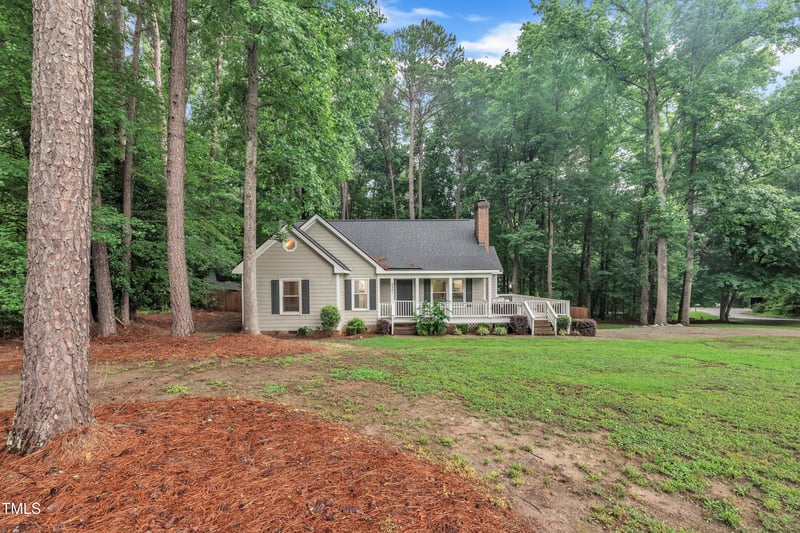 8801 Valley Hill Ct, Apex, NC 27539