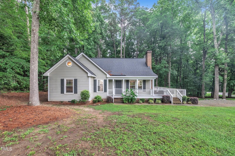8801 Valley Hill Ct, Apex, NC 27539