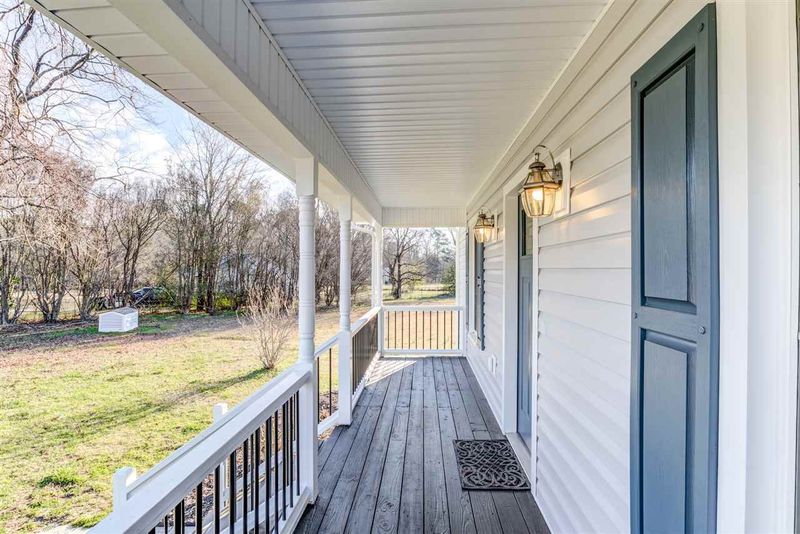 8804 Garnet Cir, Willow Springs, NC 27592