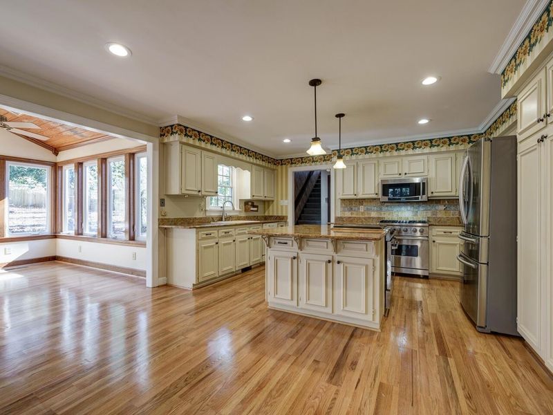 8804 Lomas Ct, Raleigh, NC 27615