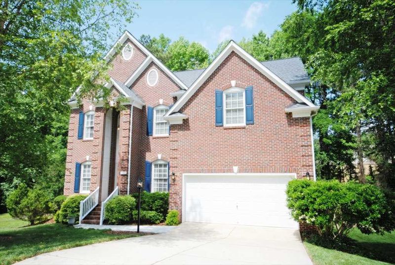 8805 Braceridge Rd, Raleigh, NC 27613
