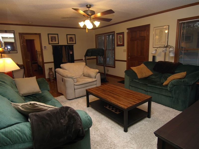 8806 Crestwood Ct, Garner, NC 27529