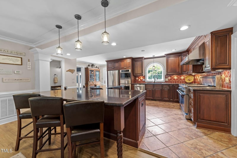 8808 Colesbury Dr, Raleigh, NC 27615