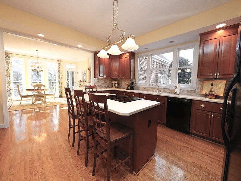 8808 Ross Ct, Raleigh, NC 27613