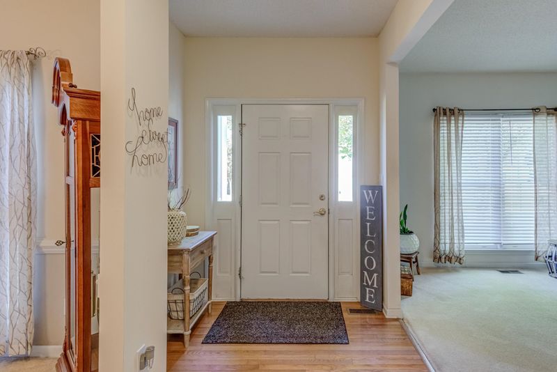 8809 Kirkstall Ct, Raleigh, NC 27615