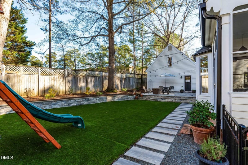 8809 Mourning Dove Rd, Raleigh, NC 27615