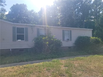 881 Precision Ct, Hope Mills, NC 28348