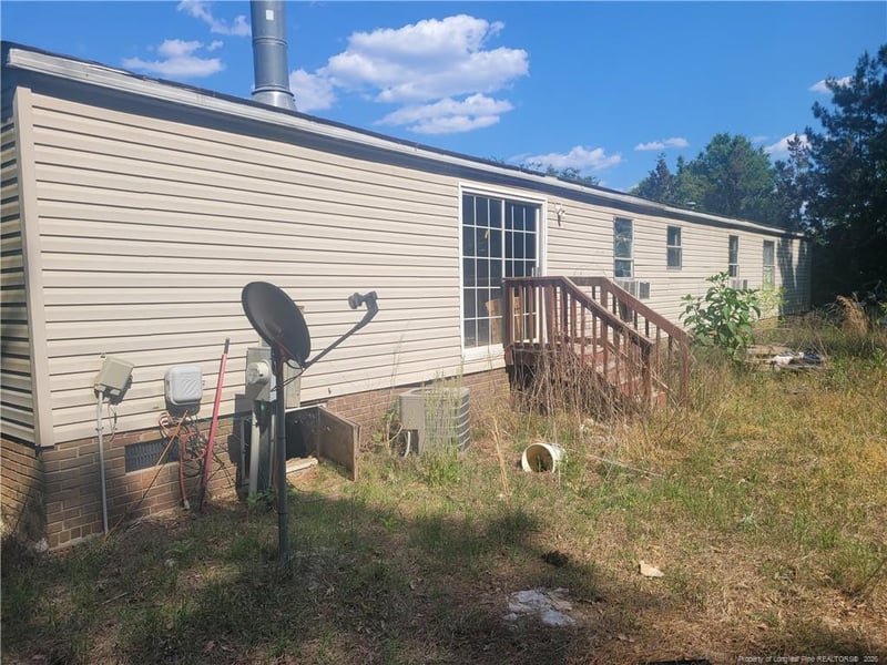 881 Precision Ct, Hope Mills, NC 28348