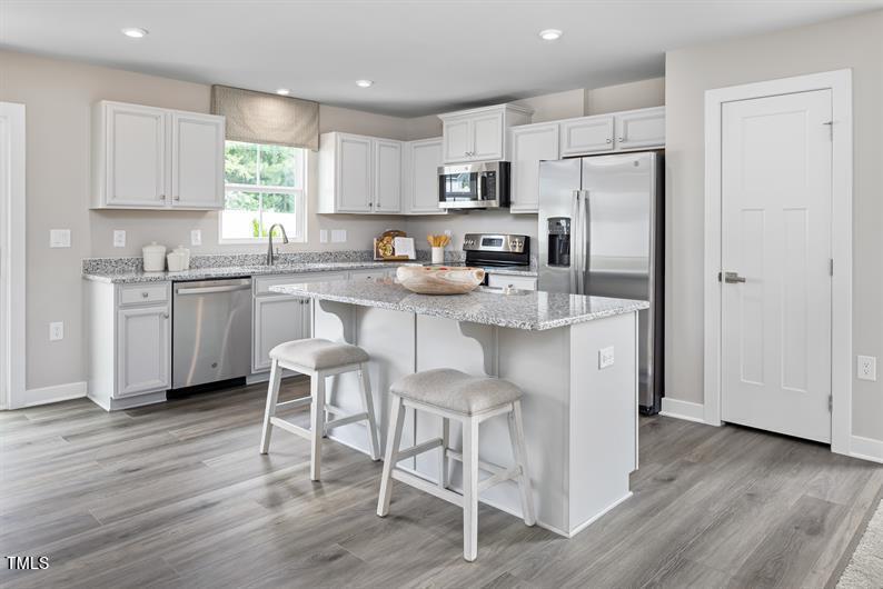 8810 Kenridge Ln, Fuquay Varina, NC 27526