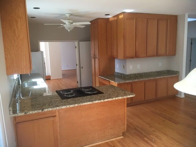 8811 Oxford Ct, Chapel Hill, NC 27516
