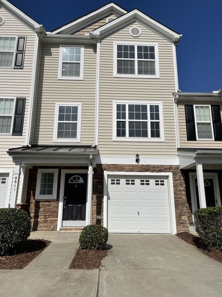 8811 Thornton Town Pl, Raleigh, NC 27616