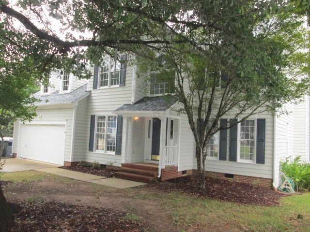8812 Kirkstall Ct, Raleigh, NC 27615