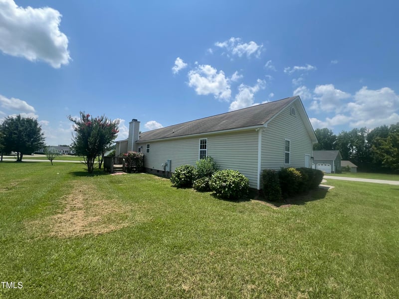 8812 Love Field Ct, Willow Springs, NC 27592